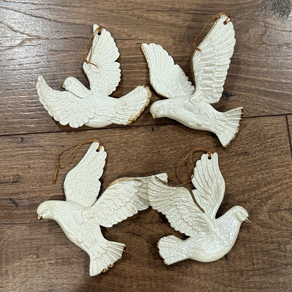 Vintage White Dove Gold‎  Trim  Ornaments X4 Christmas Ornament Lot